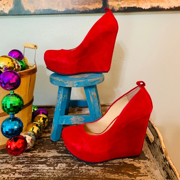 ALDO RED SUEDE WEDGES ๐ 7 - Picture 3 of 6